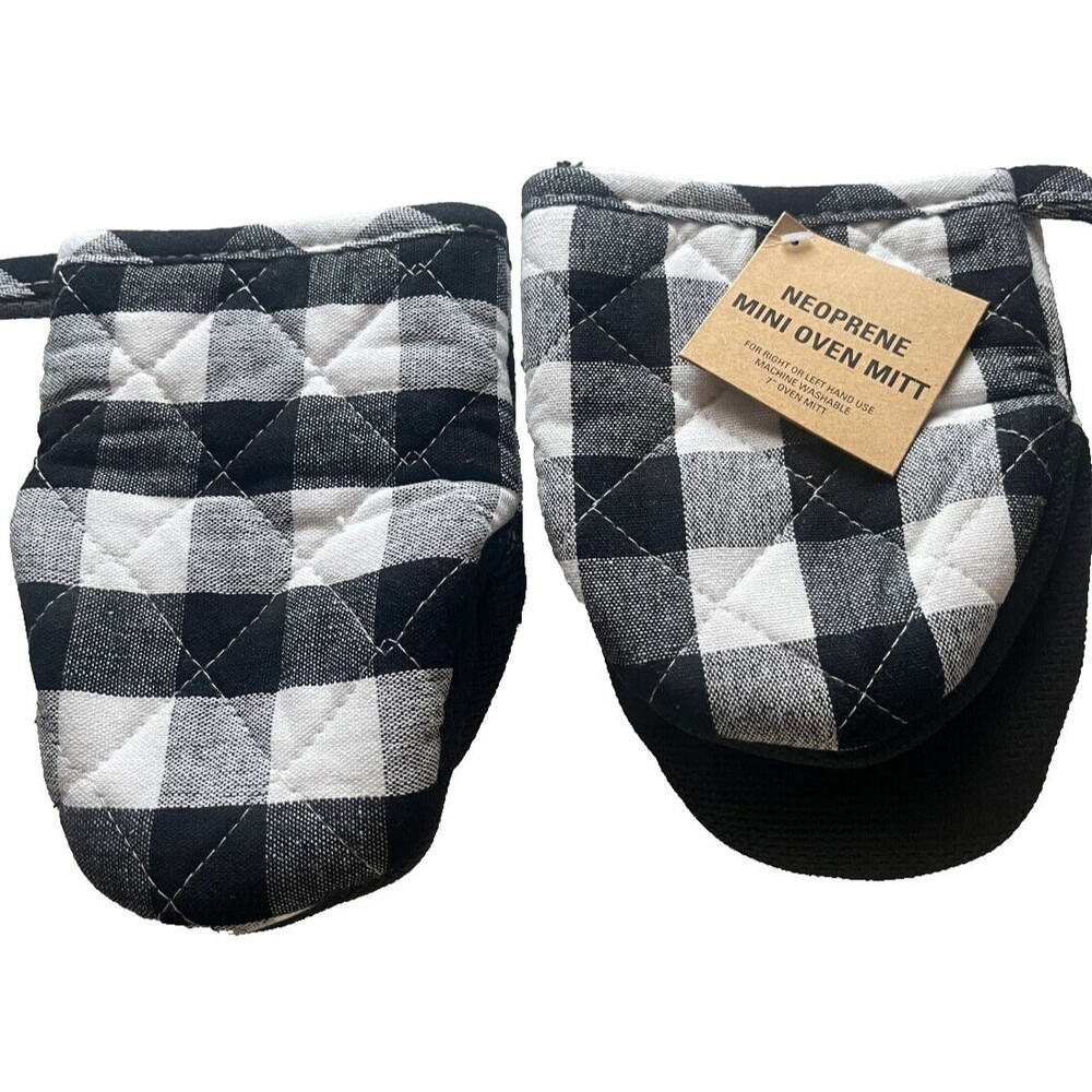 Buffalo Check Neoprene Mini Oven Mitts Kitchen Black White Plaid 5.5x7 Set of 2